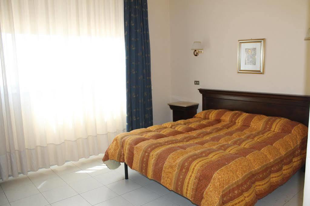 Cappello Hotel Lecce Kültér fotó